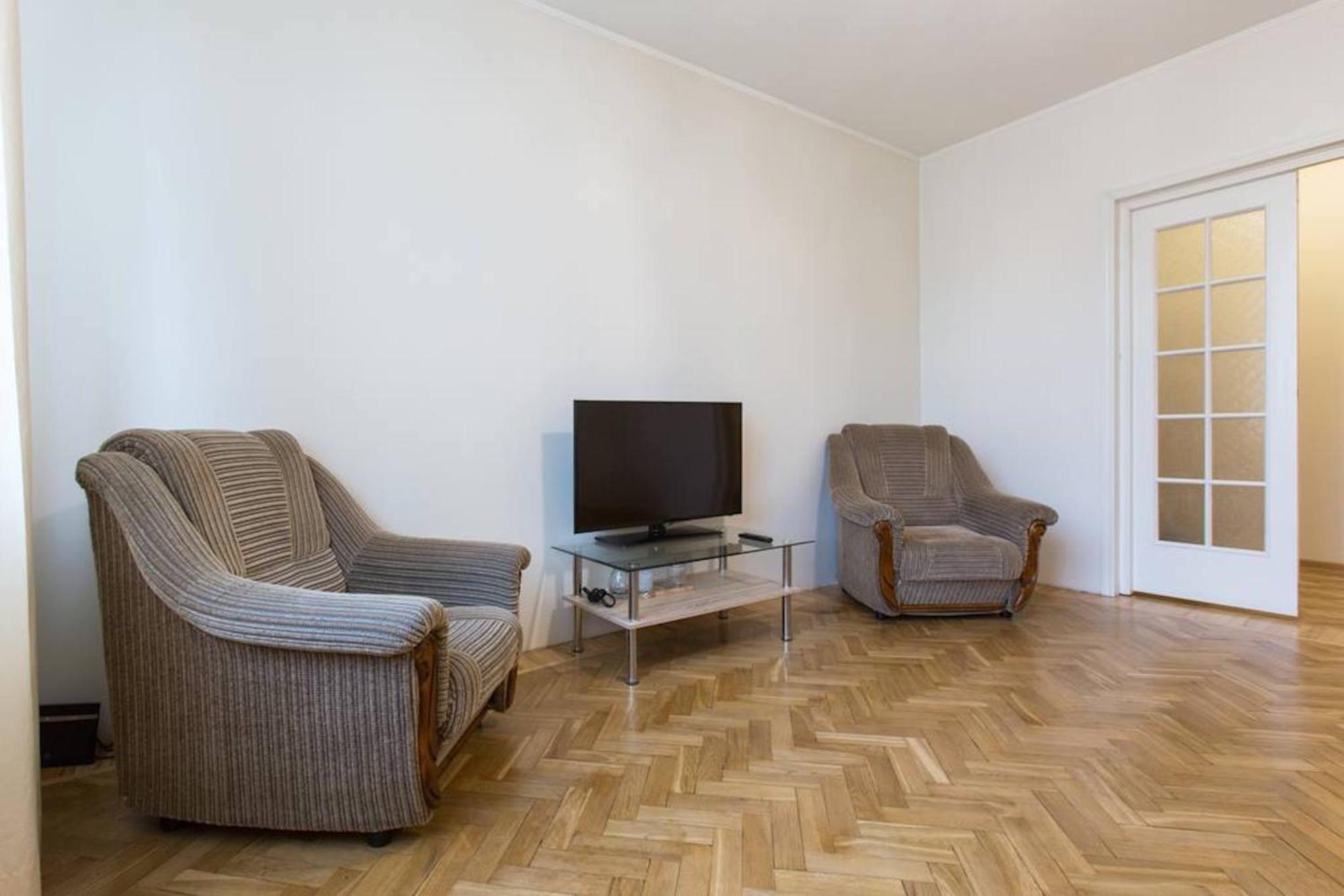 4Br Apartment In Tallinn City Centre With Free Parking Bagian luar foto